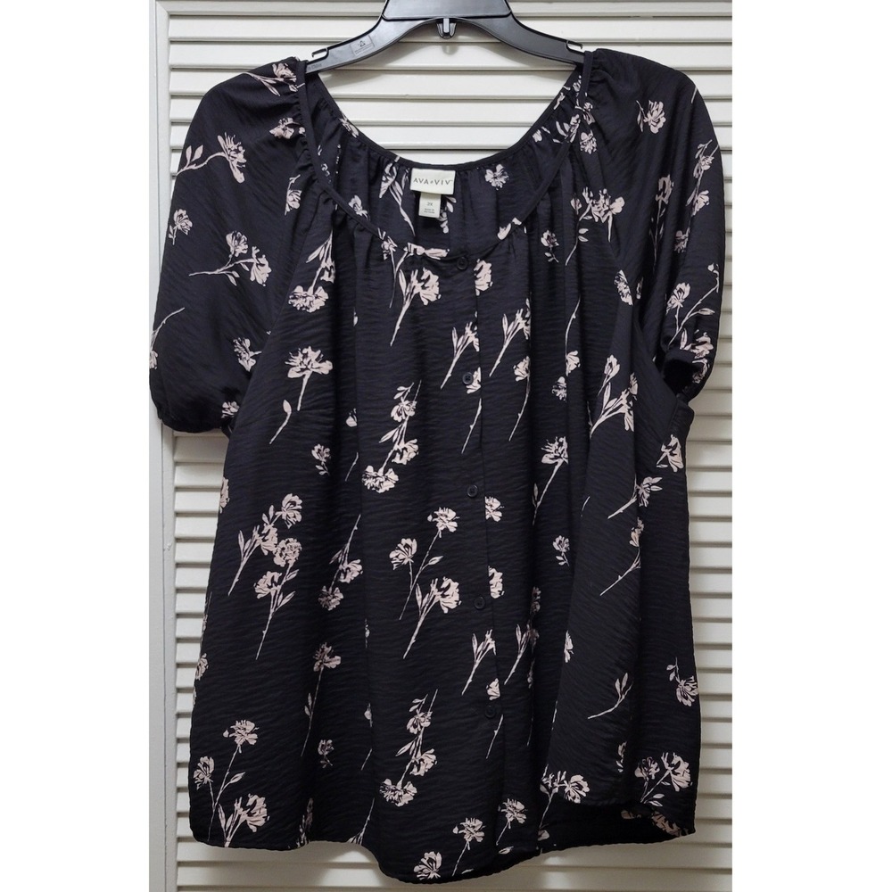 2X Black Floral Short Sleeve Button Down Blouse feminine Ava & Viv Womens